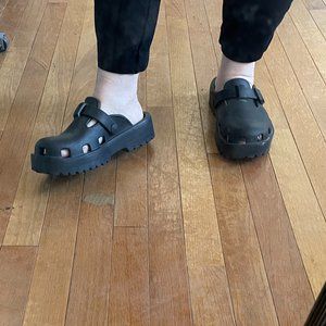 Free People clogs black size 7